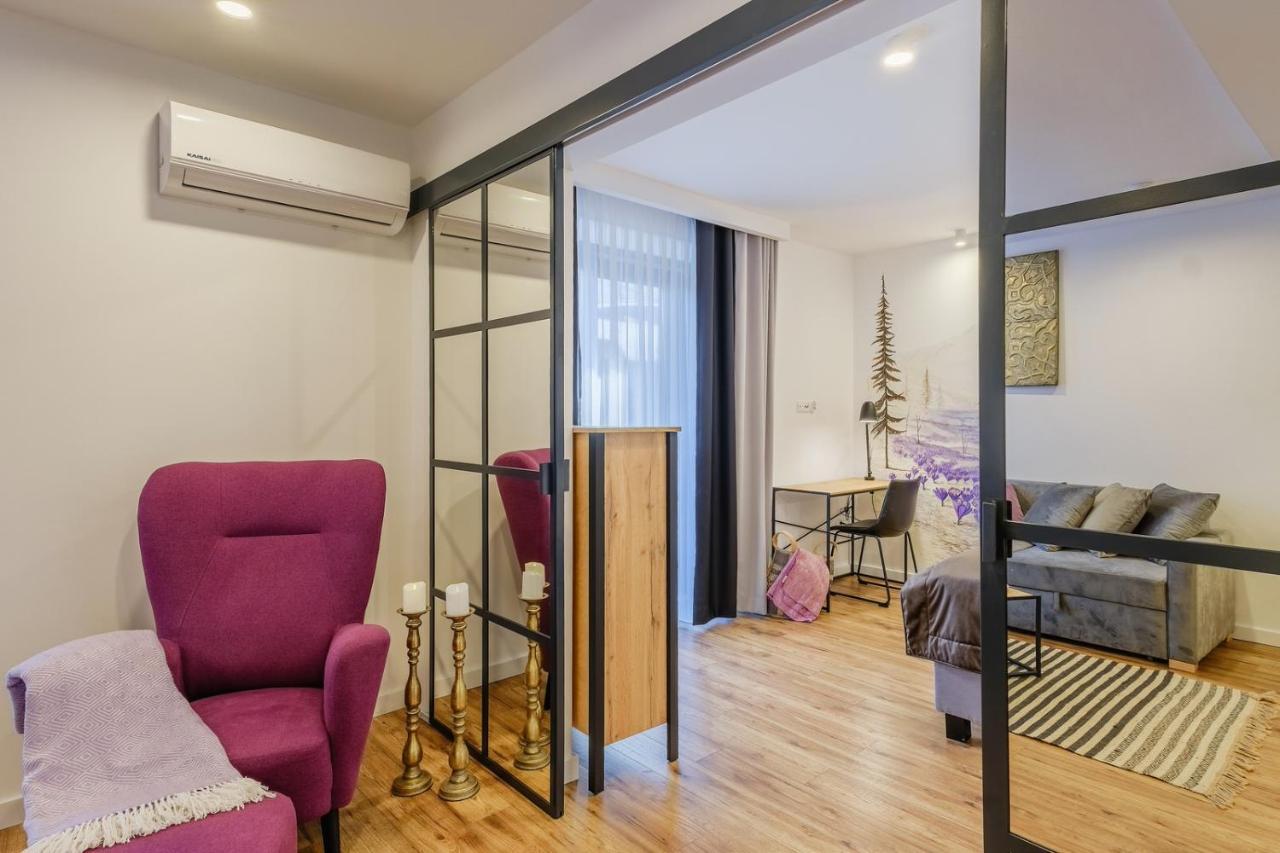 Rezydencja Ornak 5 - Stylowe Apartamenty Z Balkonami I Jacuzzi, 5 Min Pieszo Do Krupowek, Izby Podhalanskie Zakopane Kültér fotó