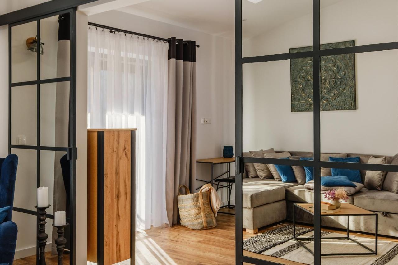 Rezydencja Ornak 5 - Stylowe Apartamenty Z Balkonami I Jacuzzi, 5 Min Pieszo Do Krupowek, Izby Podhalanskie Zakopane Kültér fotó