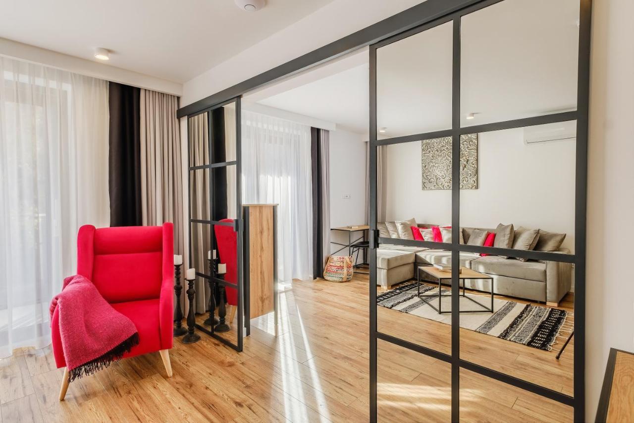 Rezydencja Ornak 5 - Stylowe Apartamenty Z Balkonami I Jacuzzi, 5 Min Pieszo Do Krupowek, Izby Podhalanskie Zakopane Kültér fotó